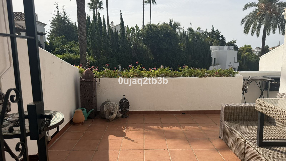 2-bedroom apartment for sale in Nueva Andalucía