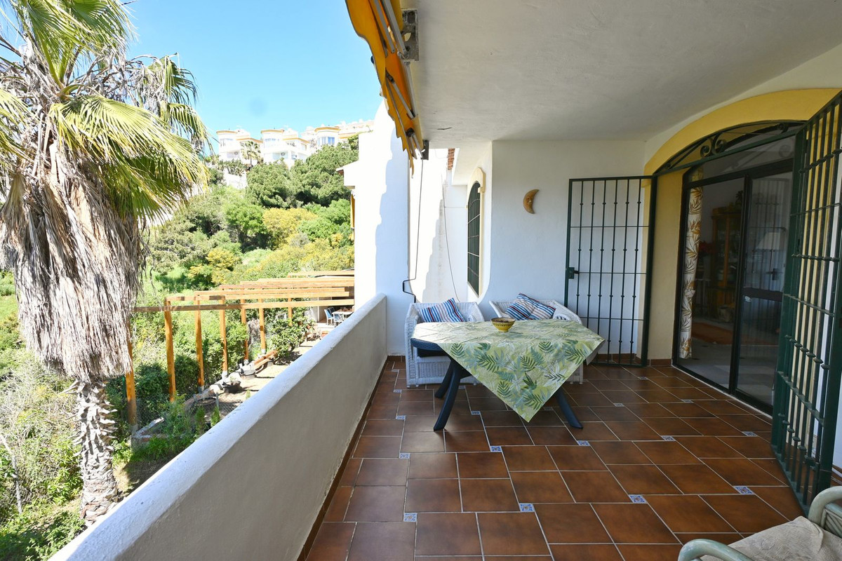 4-bedroom property for sale in Calahonda