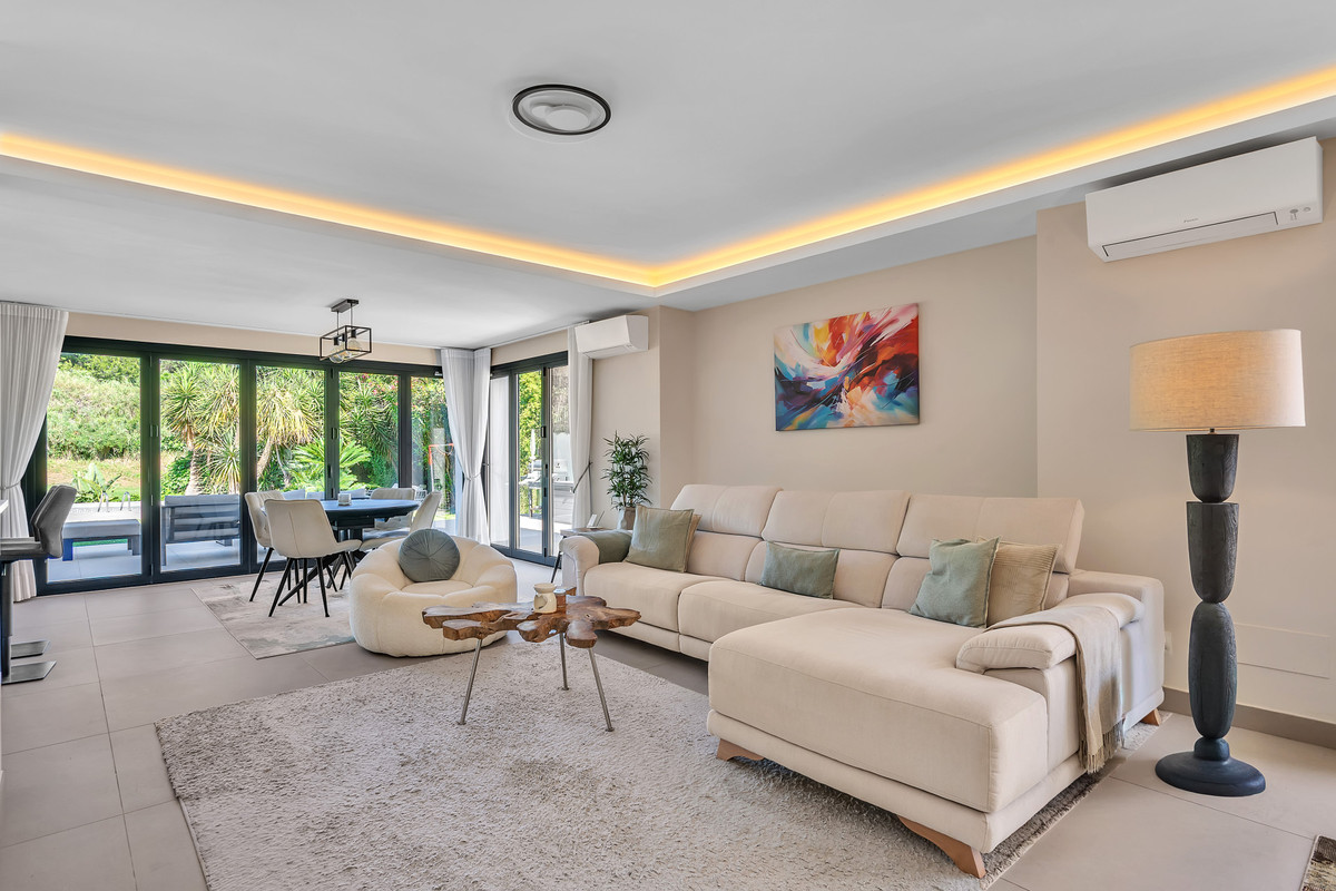 4-bedroom villa for sale in Guadalmina Alta