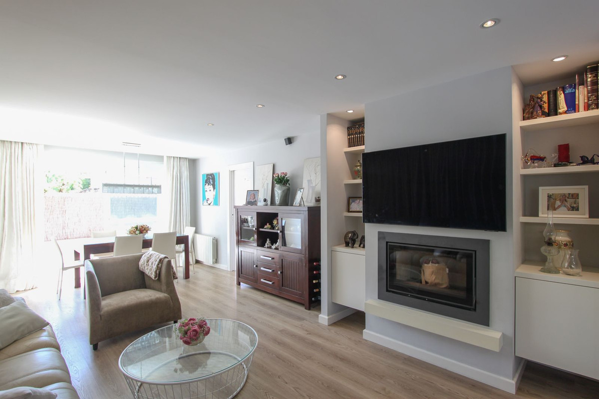 3-bedroom apartment for sale in Guadalmina Alta