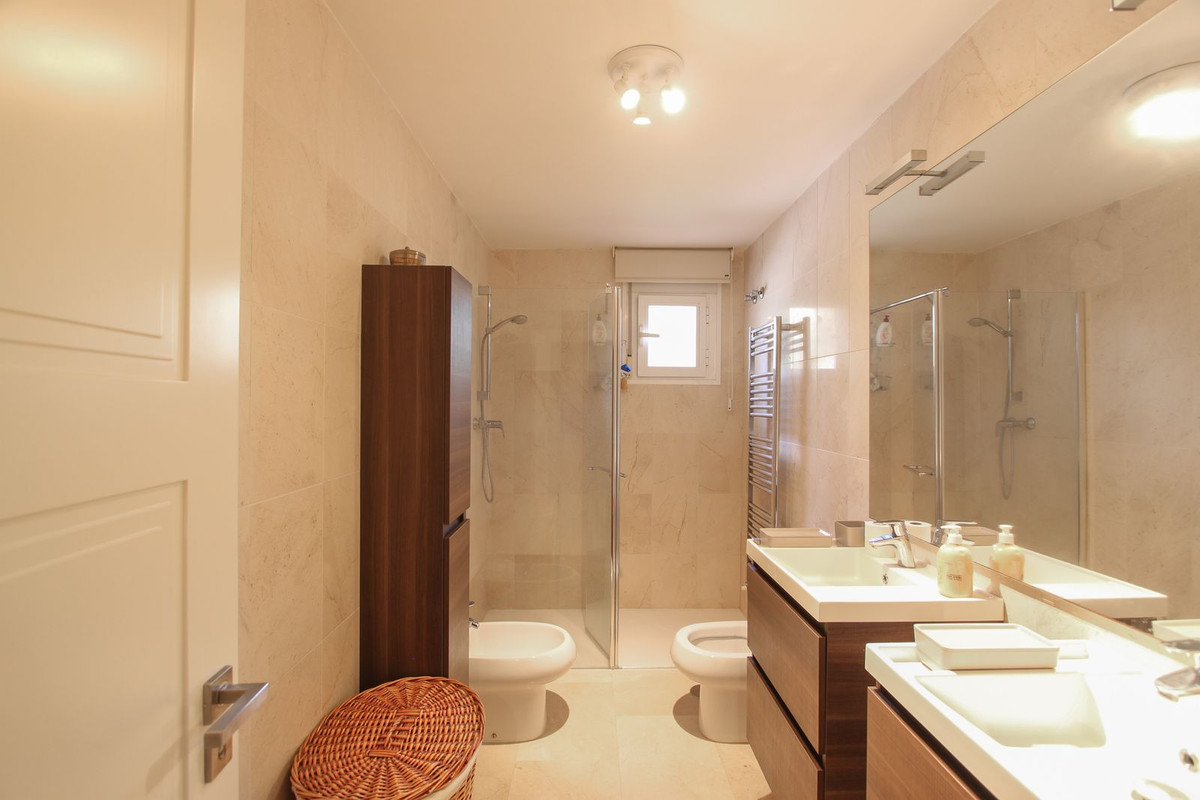 3-bedroom apartment for sale in Guadalmina Alta