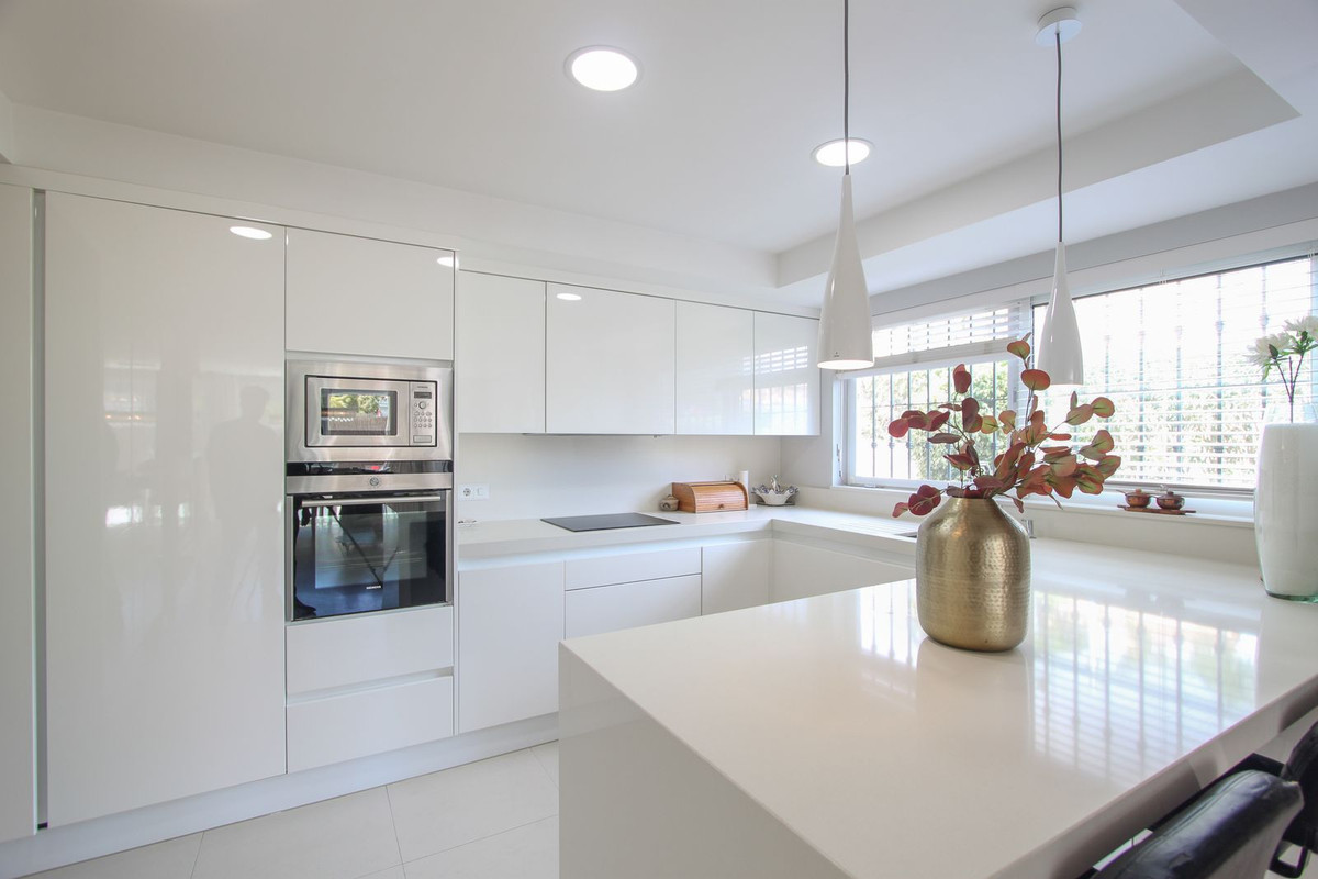 3-bedroom apartment for sale in Guadalmina Alta