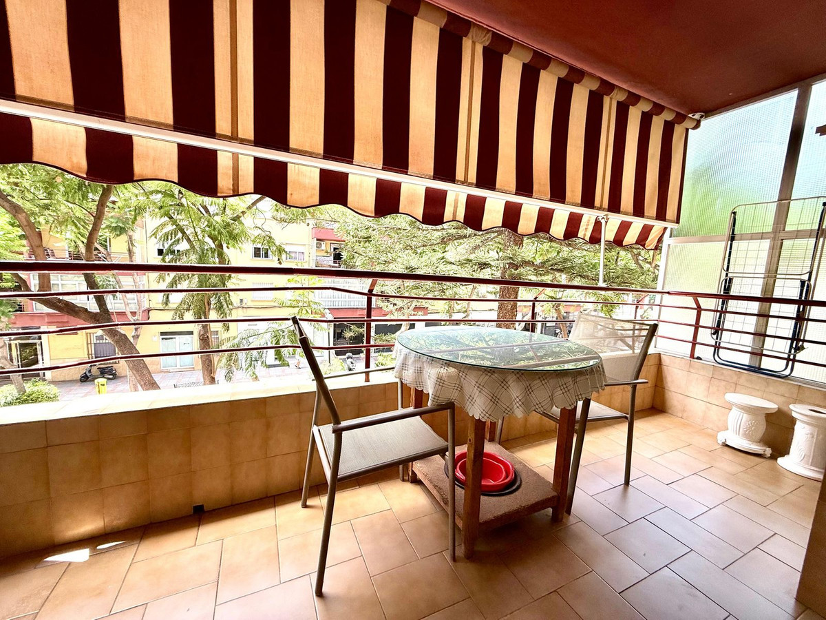 3-bedroom apartment for sale in central Fuengirola