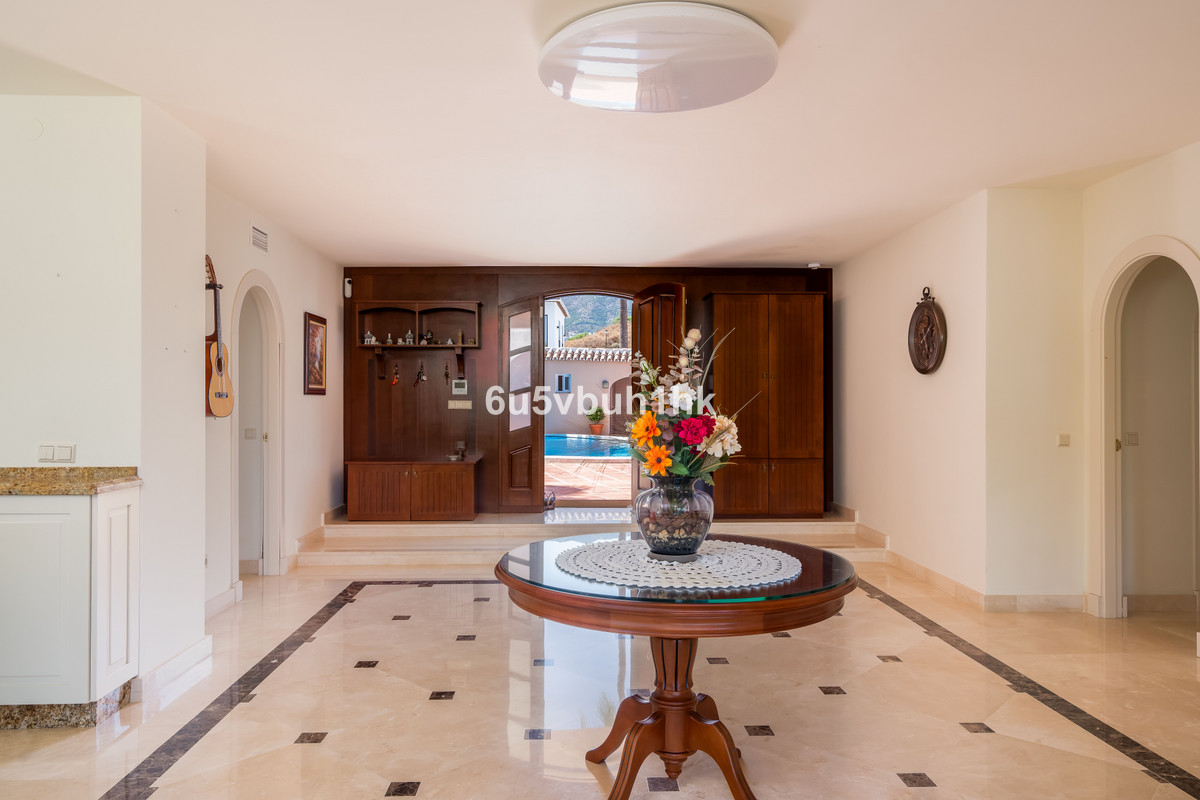 4-bedroom villa for sale in Torreblanca