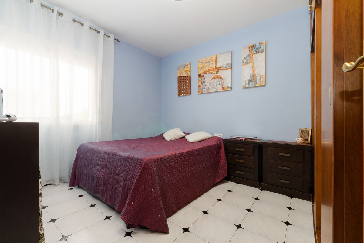 2-bedroom apartment for sale in central Fuengirola