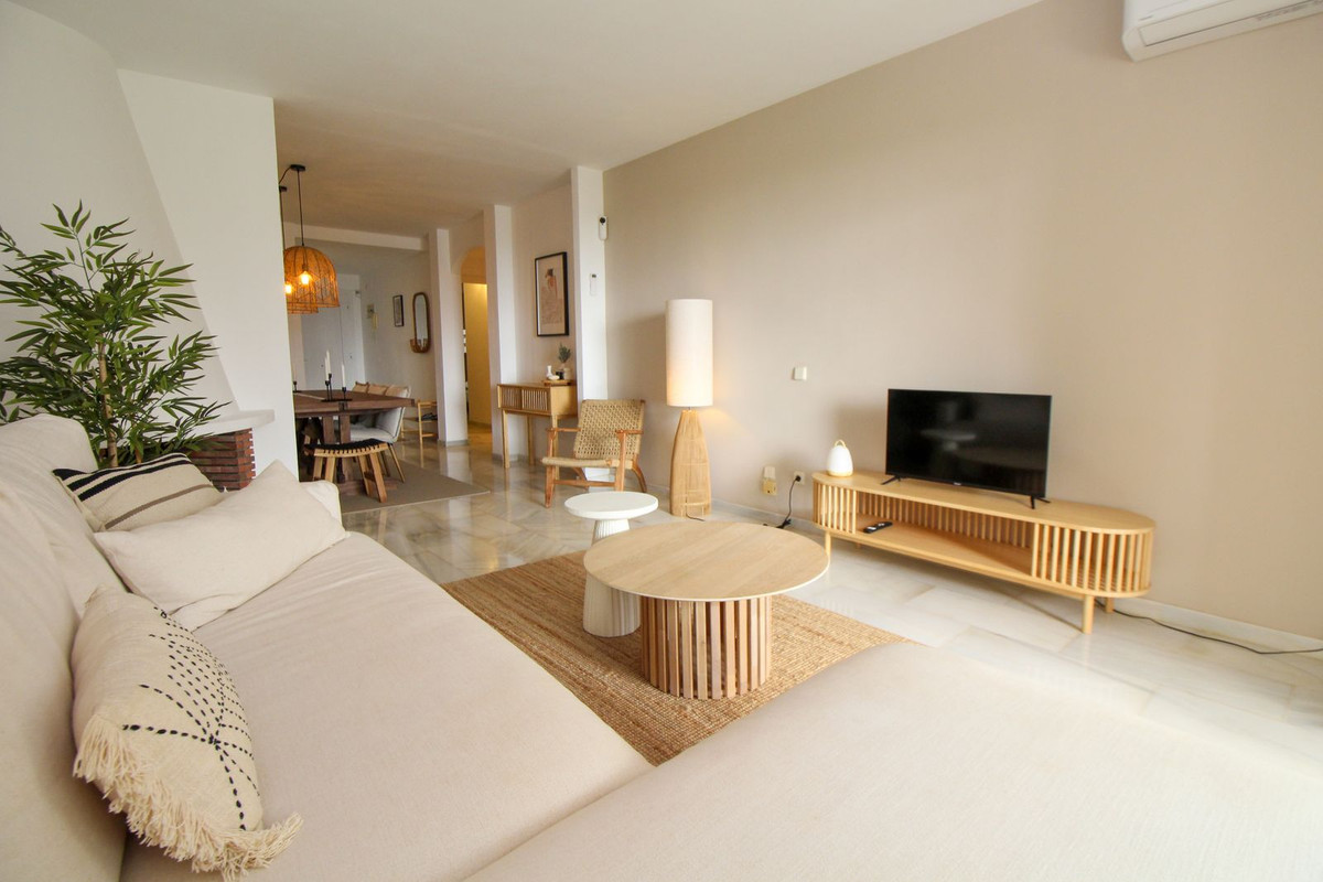 2-bedroom apartment for sale in Calahonda