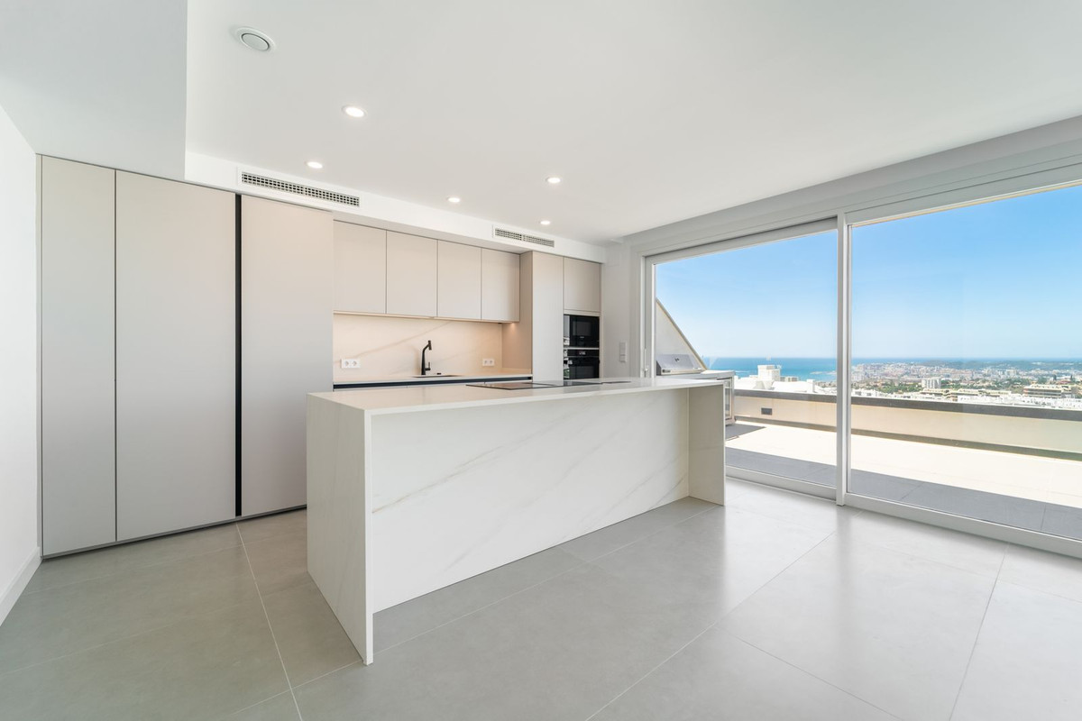 3-bedroom apartment for sale in Higueron
