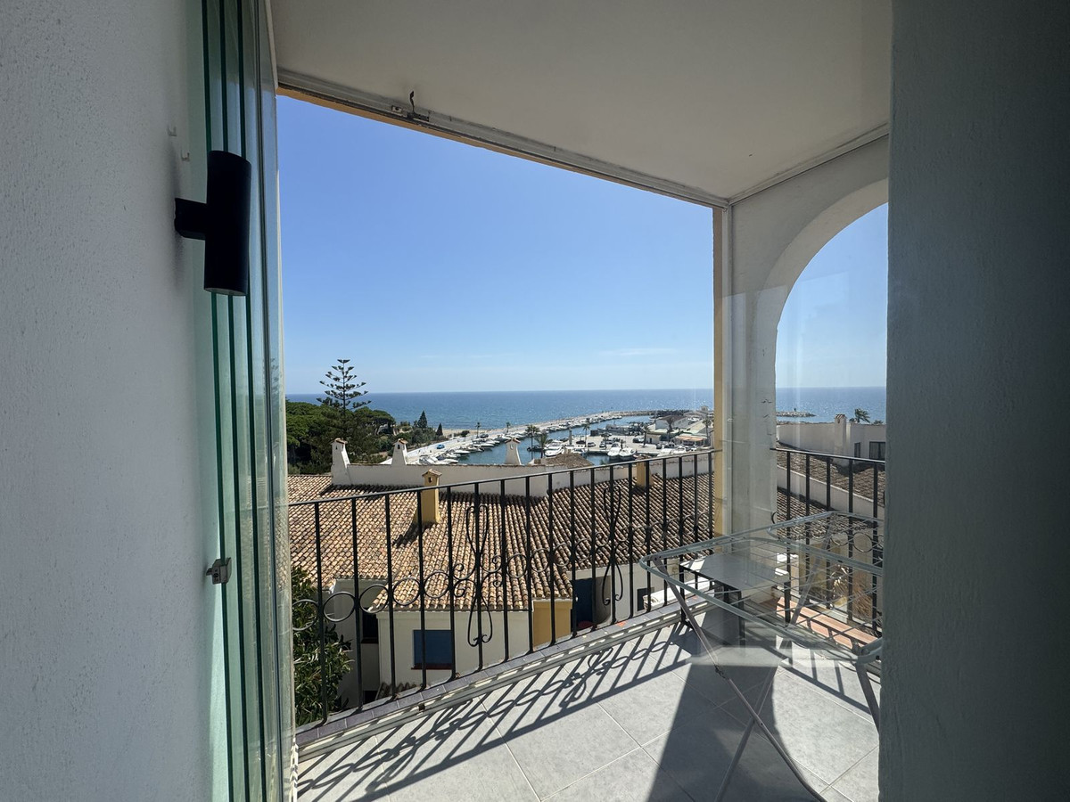 2-bedroom apartment for sale in Puerto de Cabopino