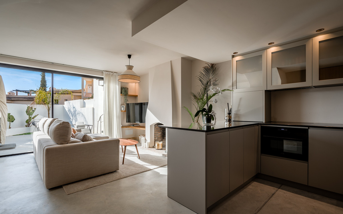 2-bedroom property for sale in Nueva Andalucía