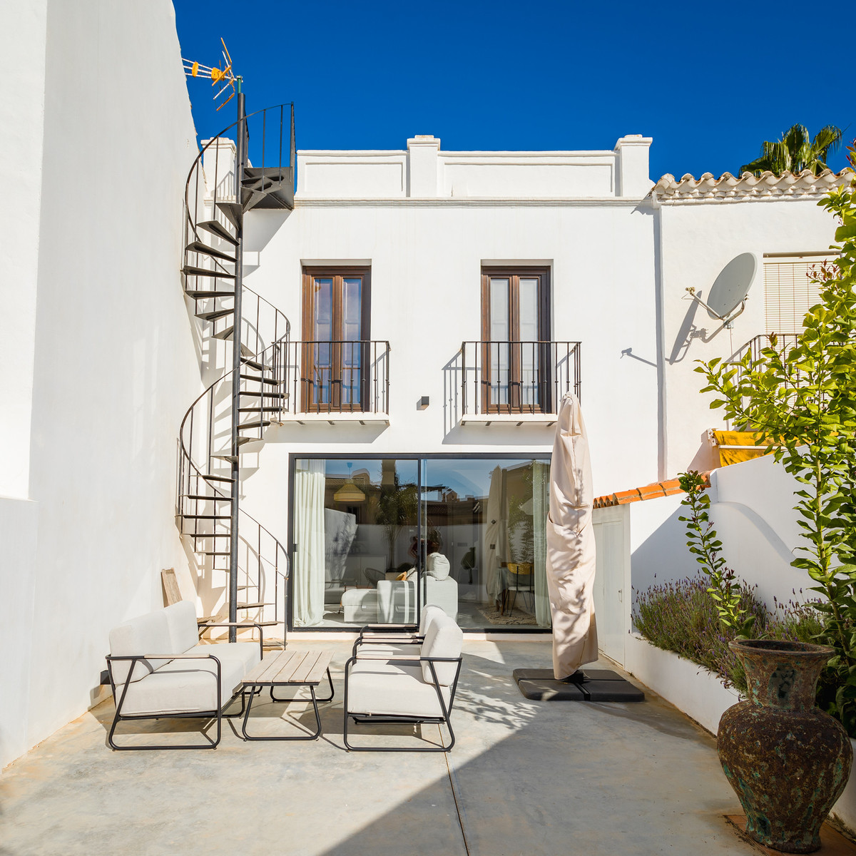 2-bedroom property for sale in Nueva Andalucía