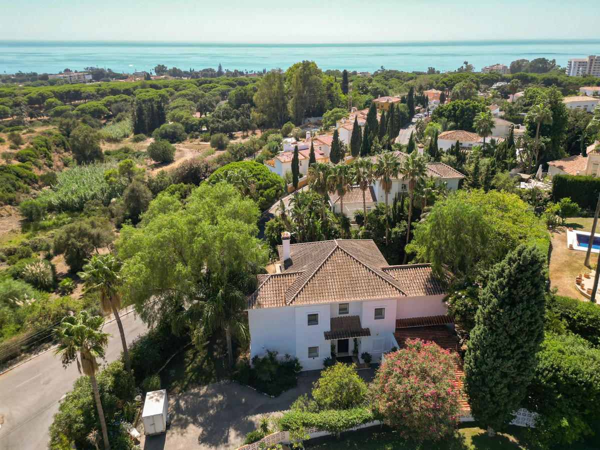 4-bedroom villa for sale in El Rosario