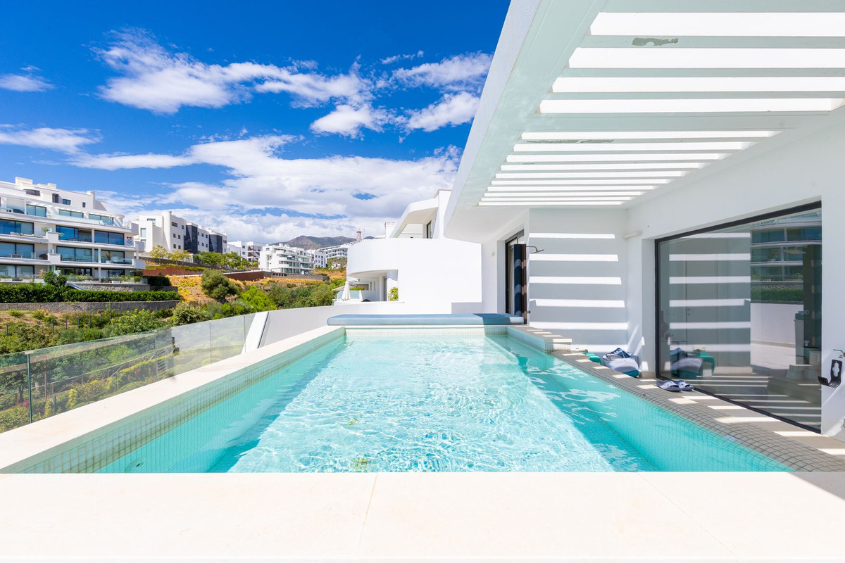 2-bedroom apartment for sale in central Fuengirola