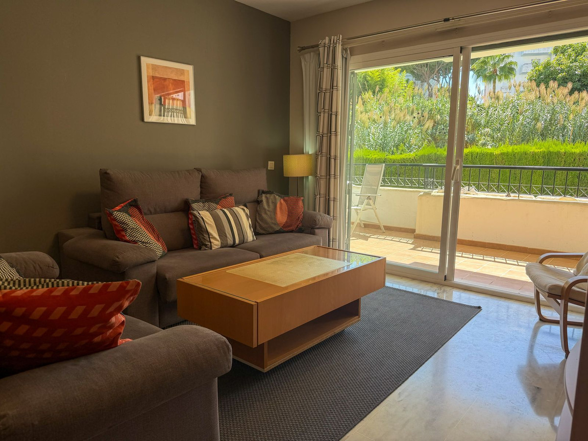 2-bedroom apartment for sale in Calahonda