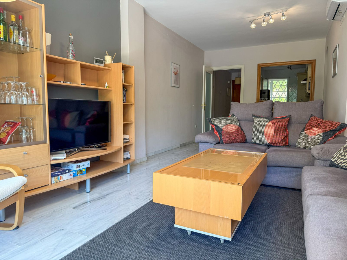 2-bedroom apartment for sale in Calahonda