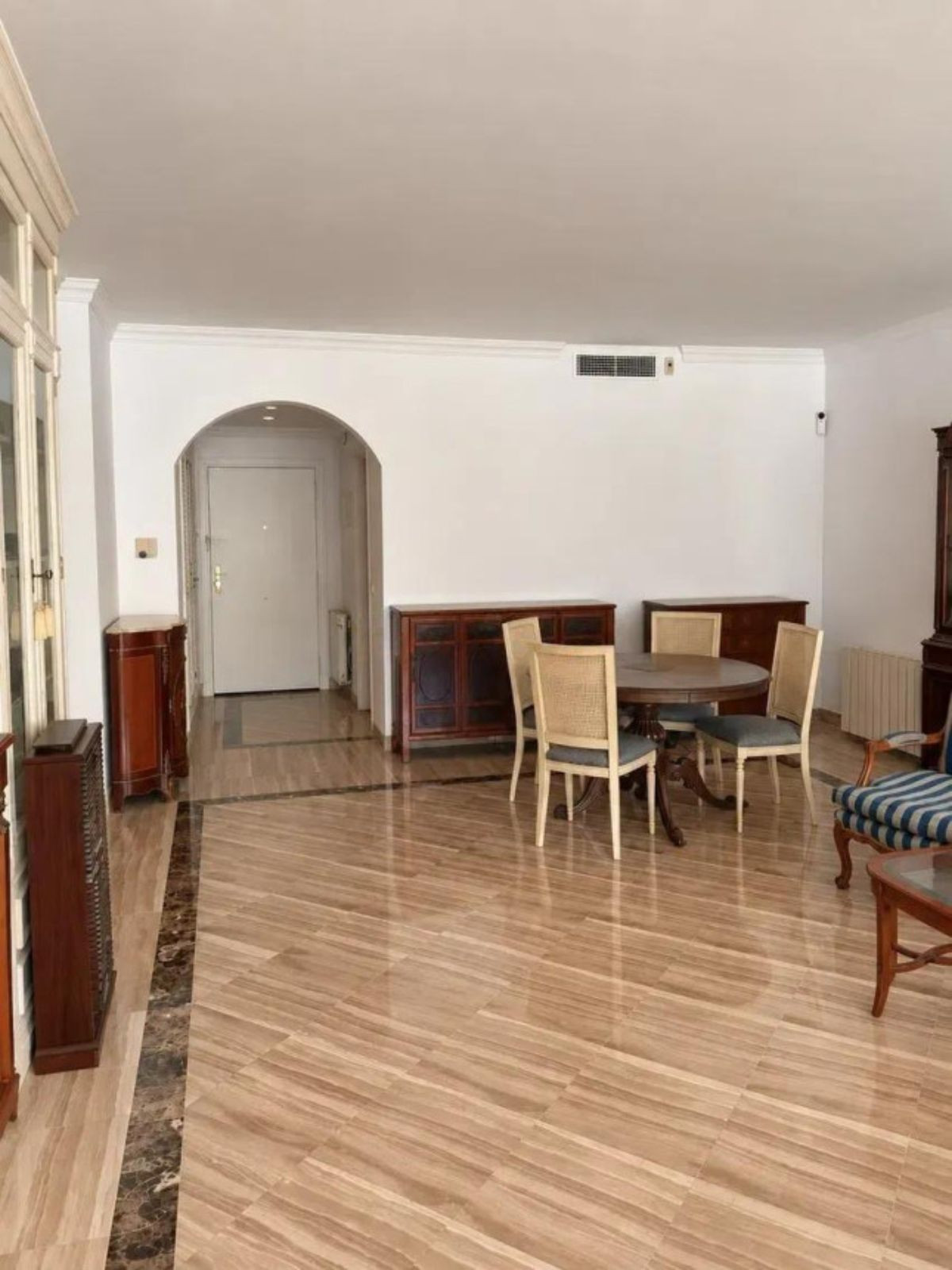 2-bedroom apartment for sale in central Marbella