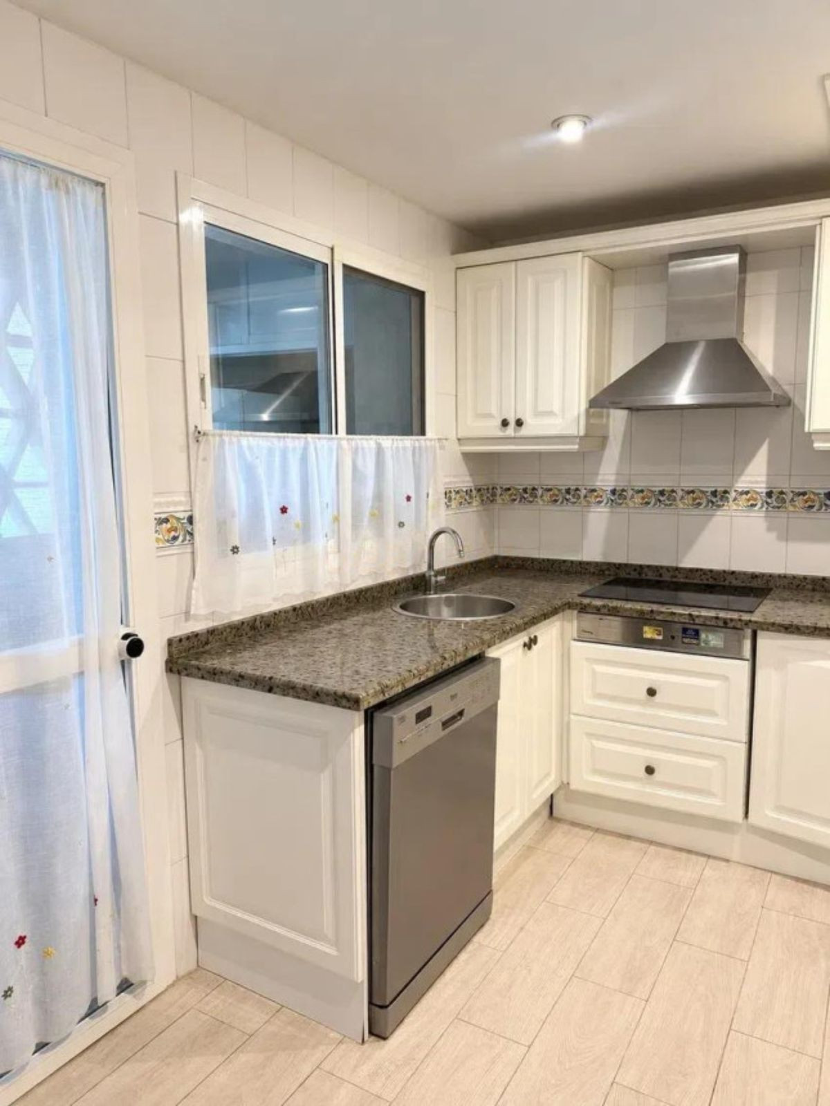 2-bedroom apartment for sale in central Marbella