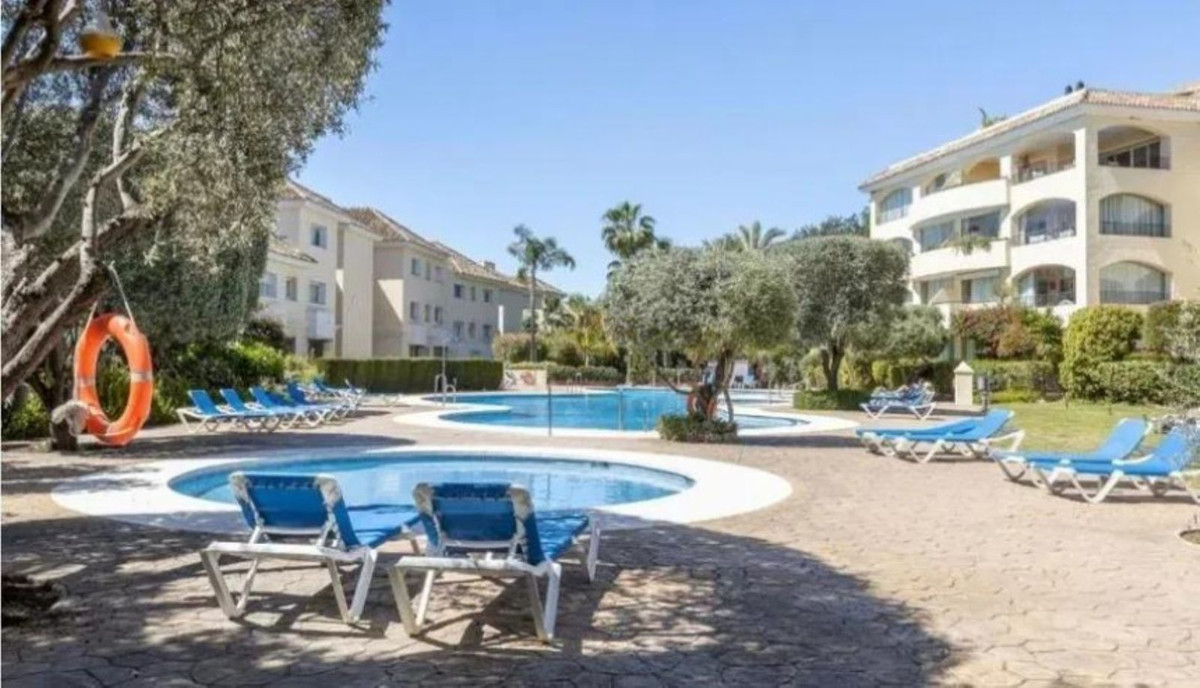 2-bedroom apartment for sale in central Marbella