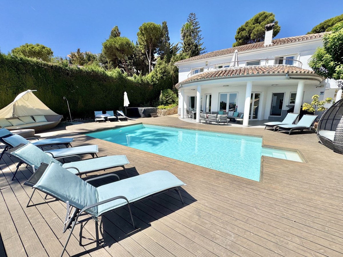 5-bedroom villa for sale in La Cala de Mijas