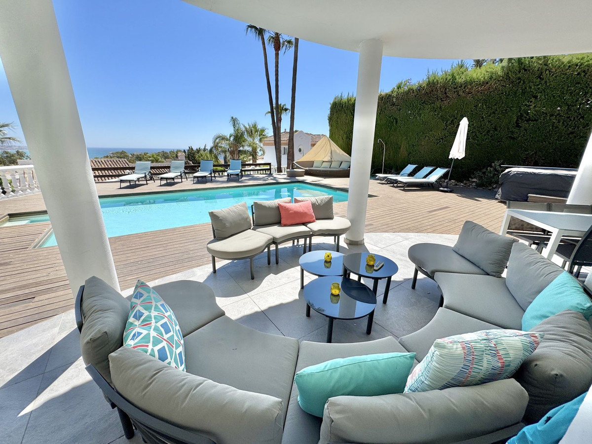 5-bedroom villa for sale in La Cala de Mijas