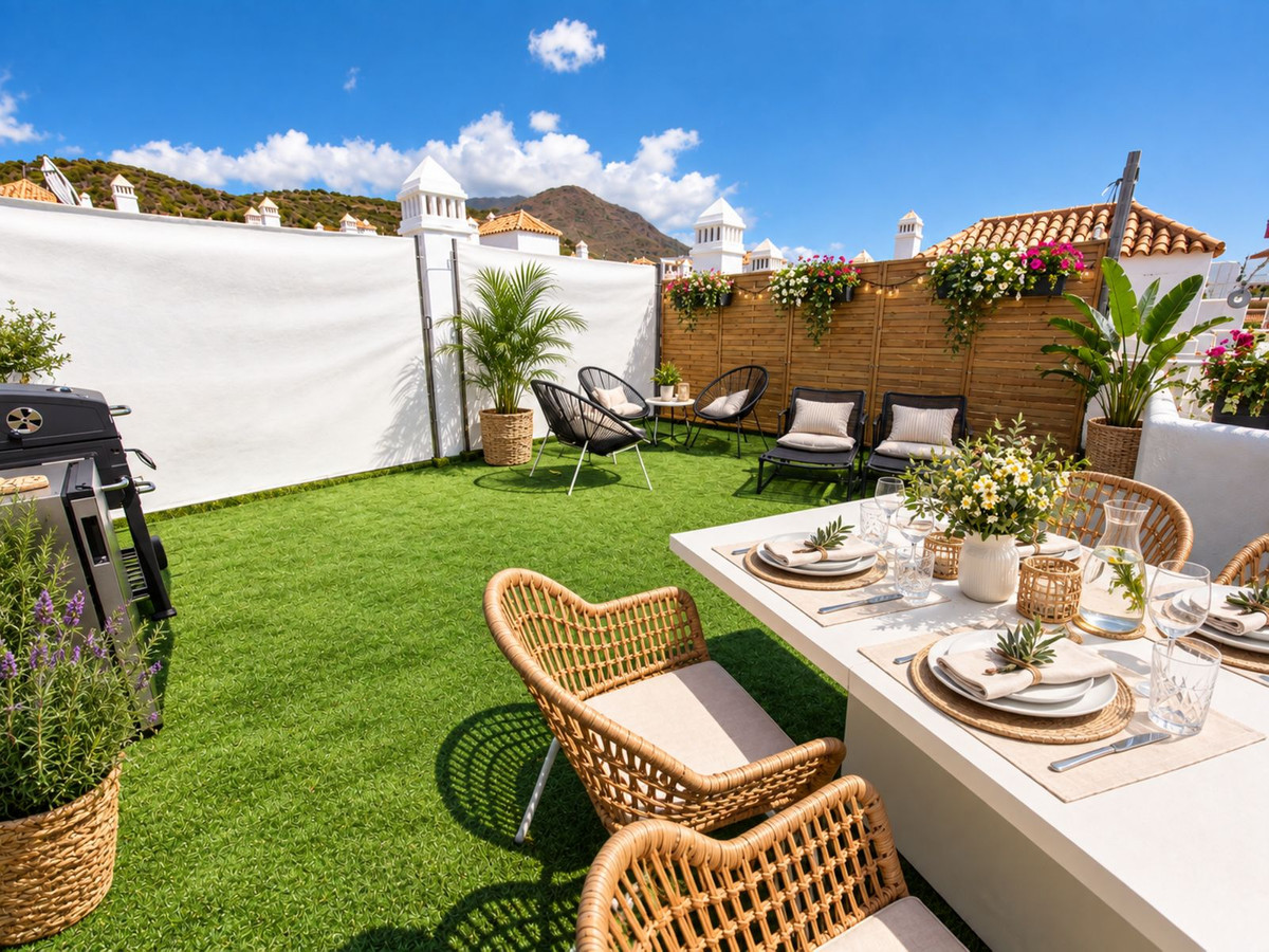 2-bedroom apartment for sale in central Estepona