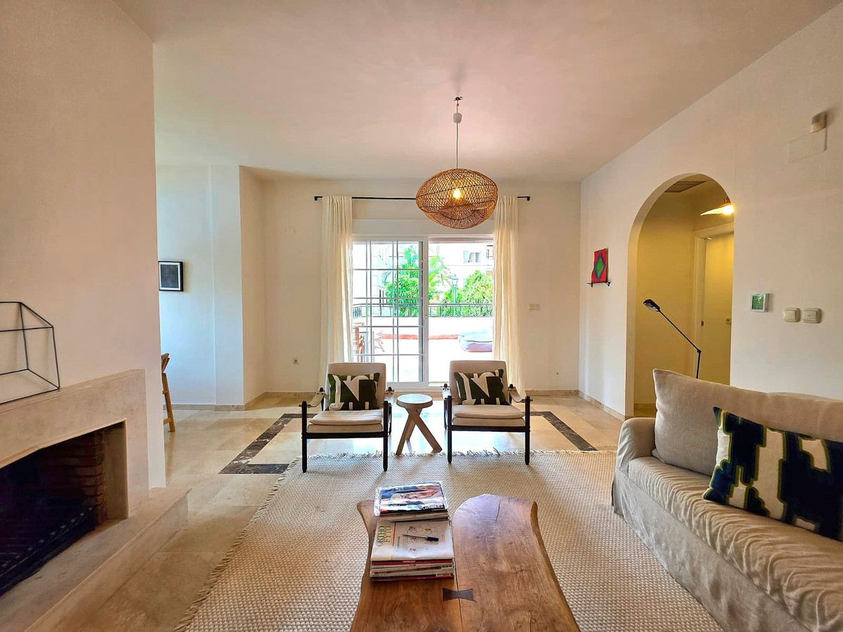 3-bedroom apartment for sale in Aloha