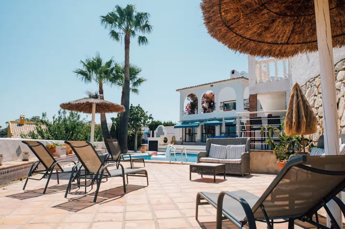 5-bedroom villa for sale in central Benalmadena