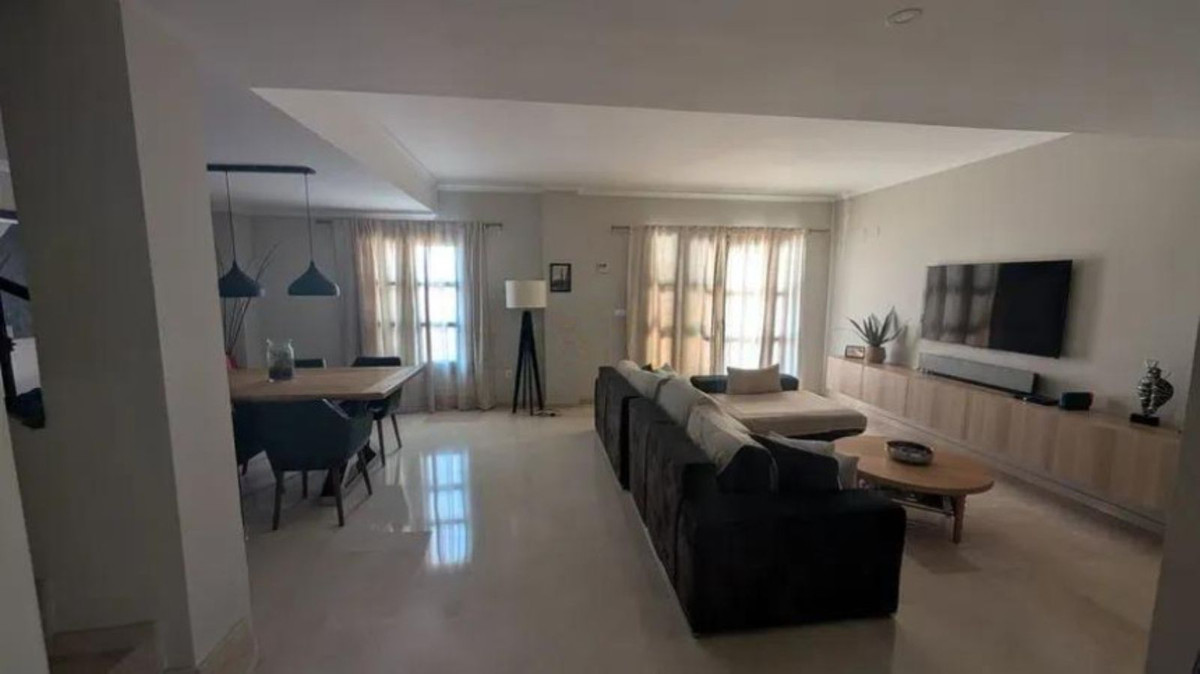 4-bedroom property for sale in Guadalmina Alta