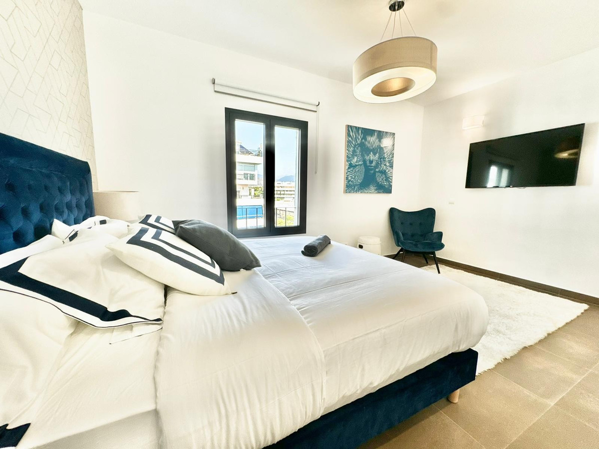 3-bedroom apartment for sale in Puerto Banús