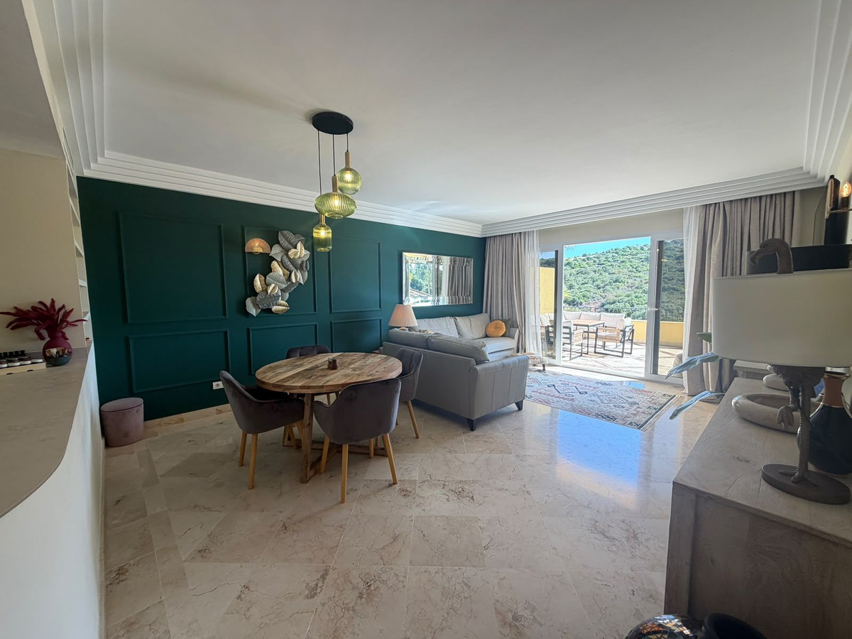 3-bedroom apartment for sale in central Casares
