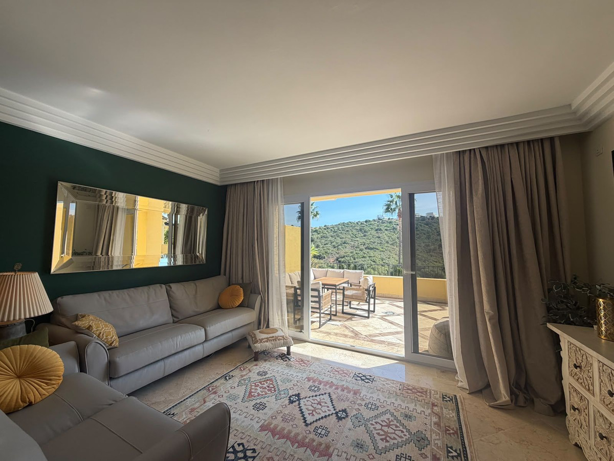 3-bedroom apartment for sale in central Casares