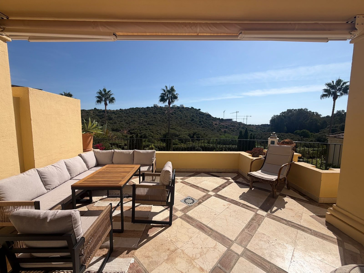 3-bedroom apartment for sale in central Casares