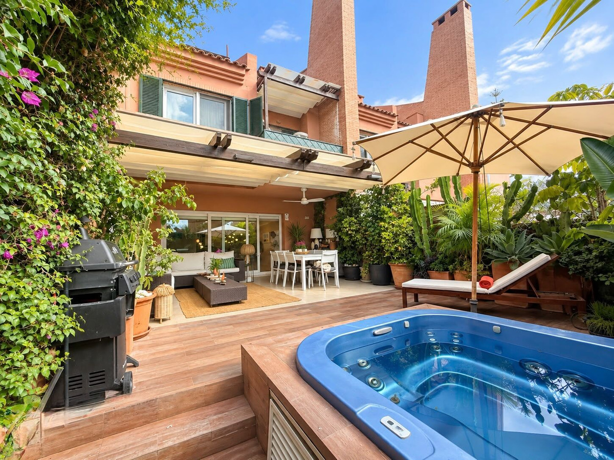 5-bedroom property for sale in central Marbella