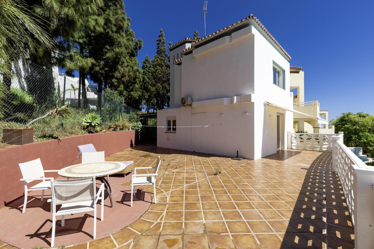 3-bedroom villa for sale in Artola