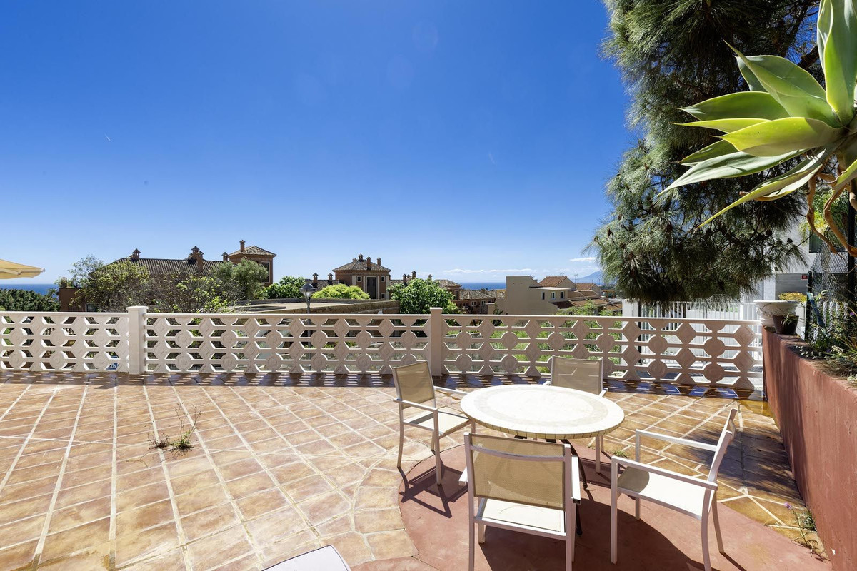 3-bedroom villa for sale in Artola
