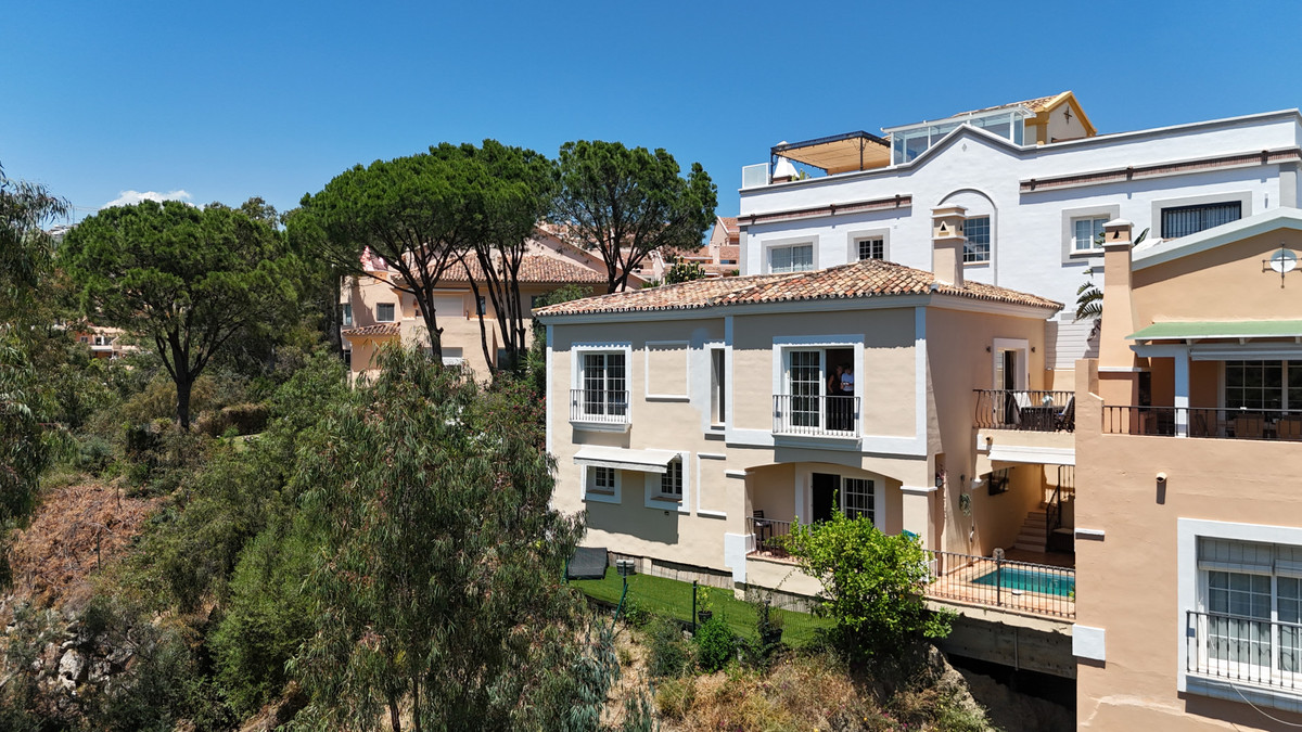 3-bedroom villa for sale in Nueva Andalucía