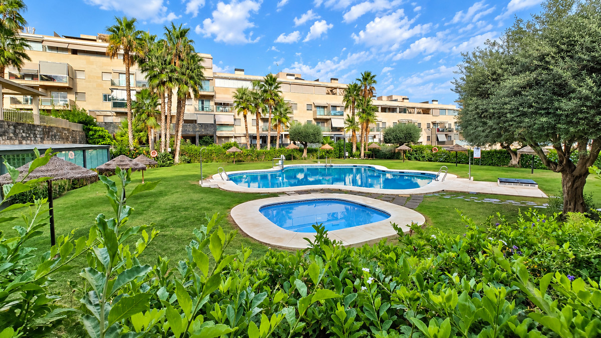 2-bedroom apartment for sale in El Pinillo