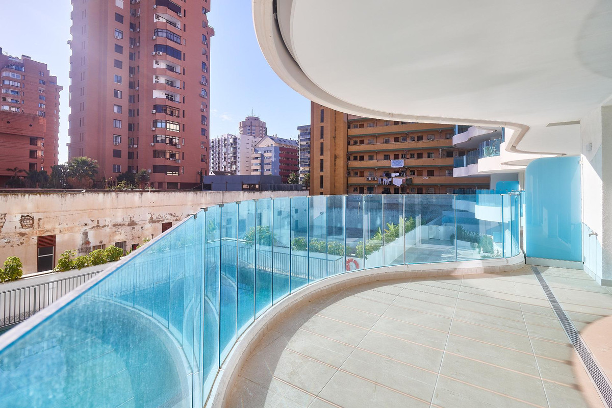 2-bedroom apartment for sale in central Fuengirola