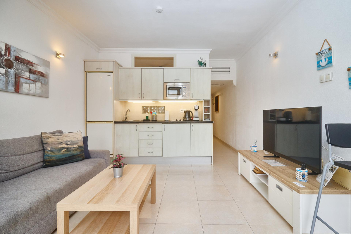 1-bedroom apartment for sale in central Fuengirola