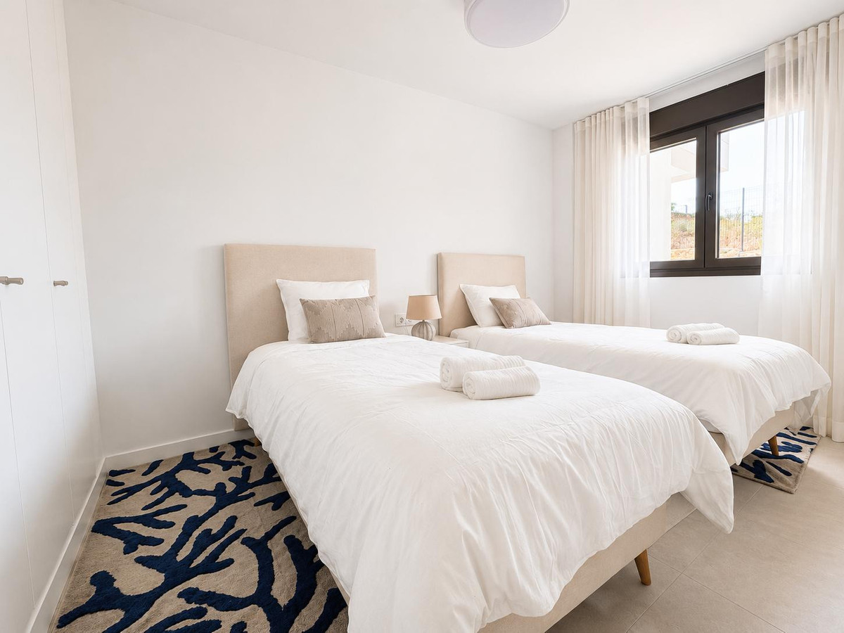 3-bedroom apartment for sale in central Estepona