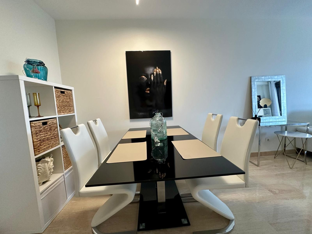 2-bedroom apartment for sale in central Estepona