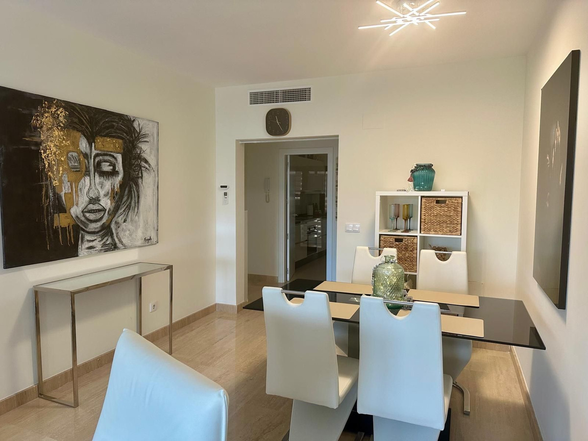 2-bedroom apartment for sale in central Estepona