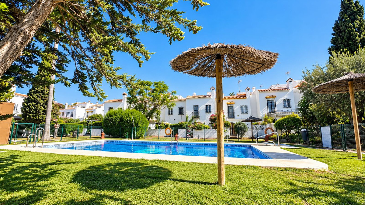3-bedroom property for sale in Casares Playa