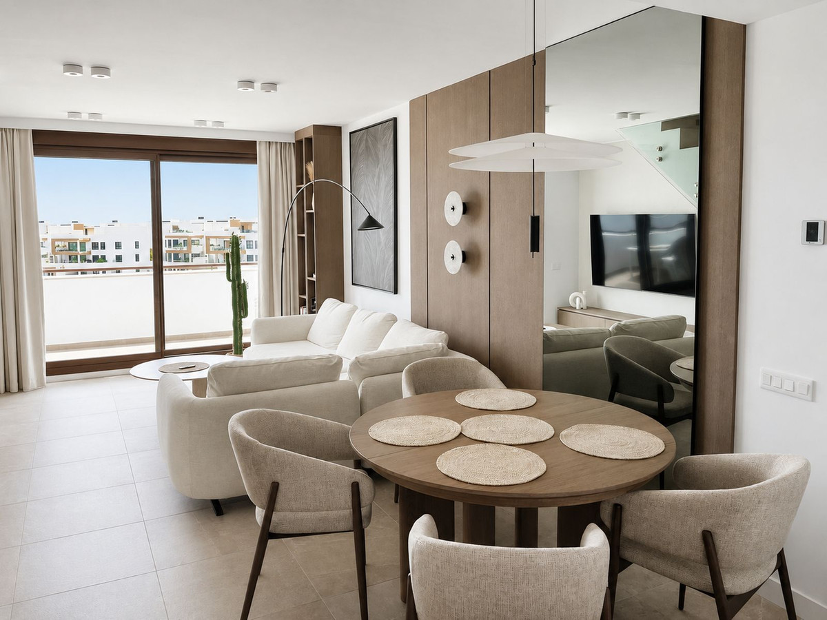 3-bedroom apartment for sale in central Estepona
