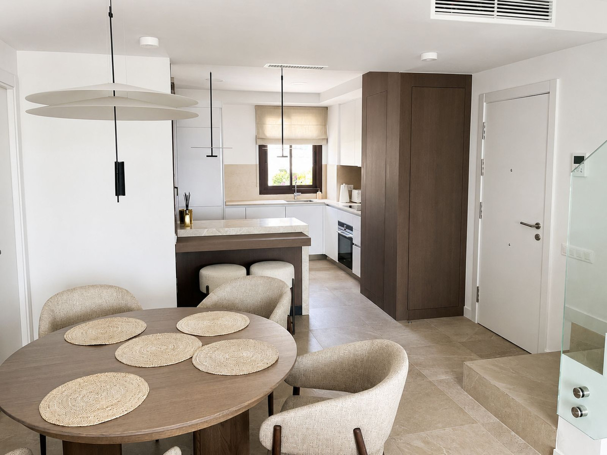 3-bedroom apartment for sale in central Estepona