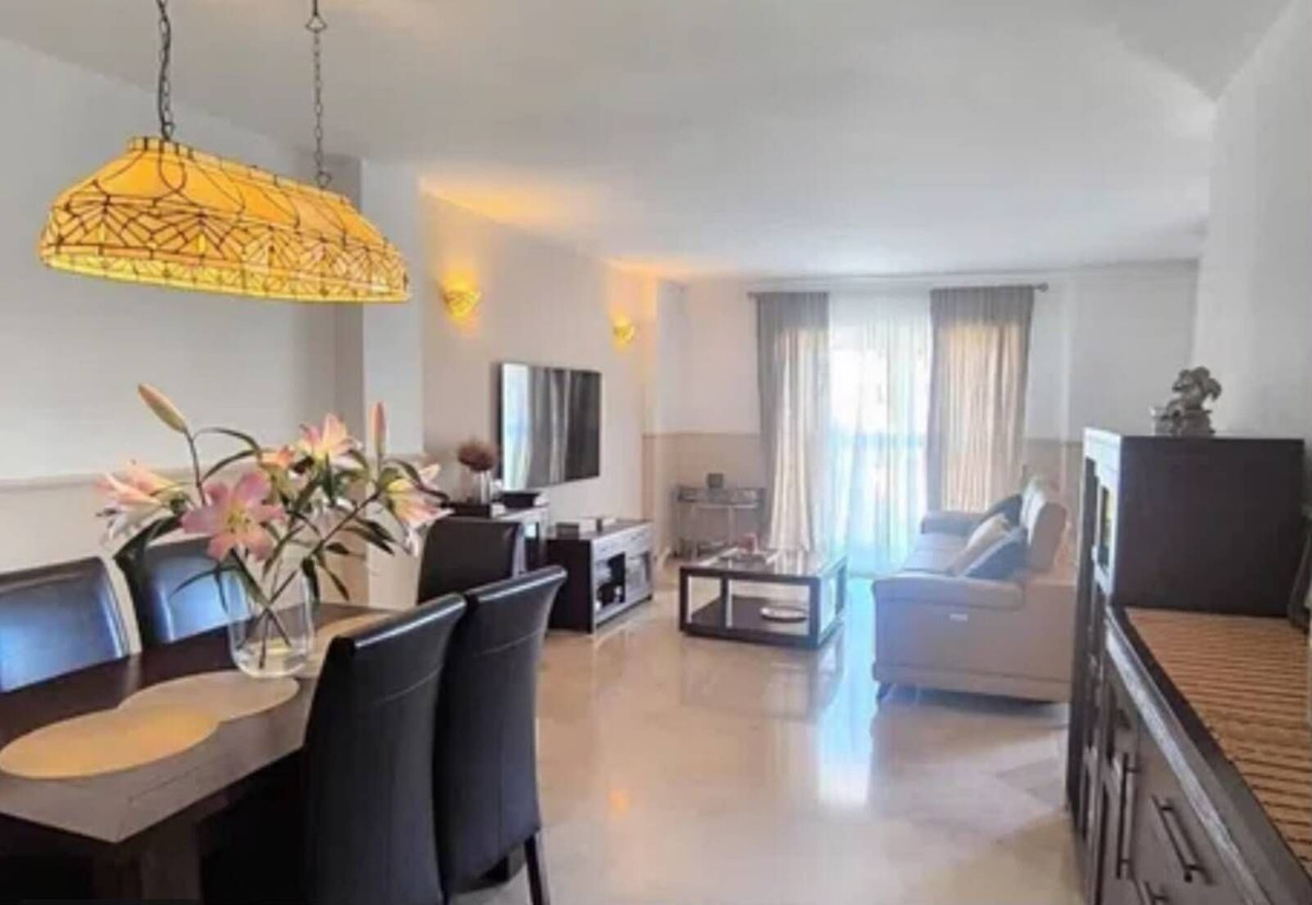 2-bedroom apartment for sale in Calahonda