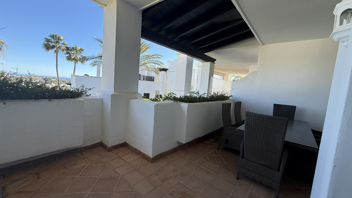 2-bedroom apartment for sale in central Casares